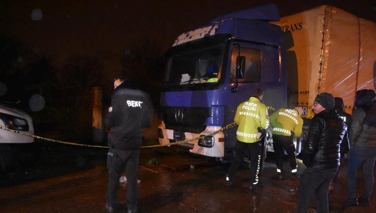 Arıza yapan TIR sonu oldu Arıza yapan TIR sonu oldu
