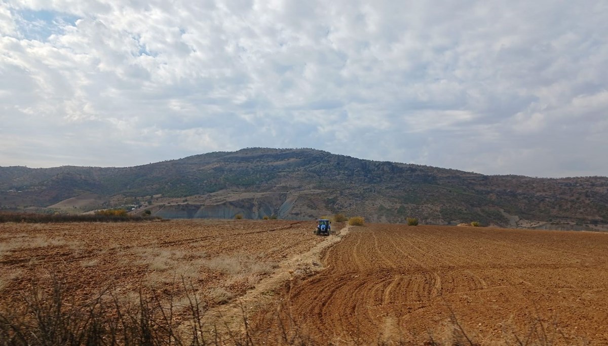 Çiftçiler ekim mesaisine başladı