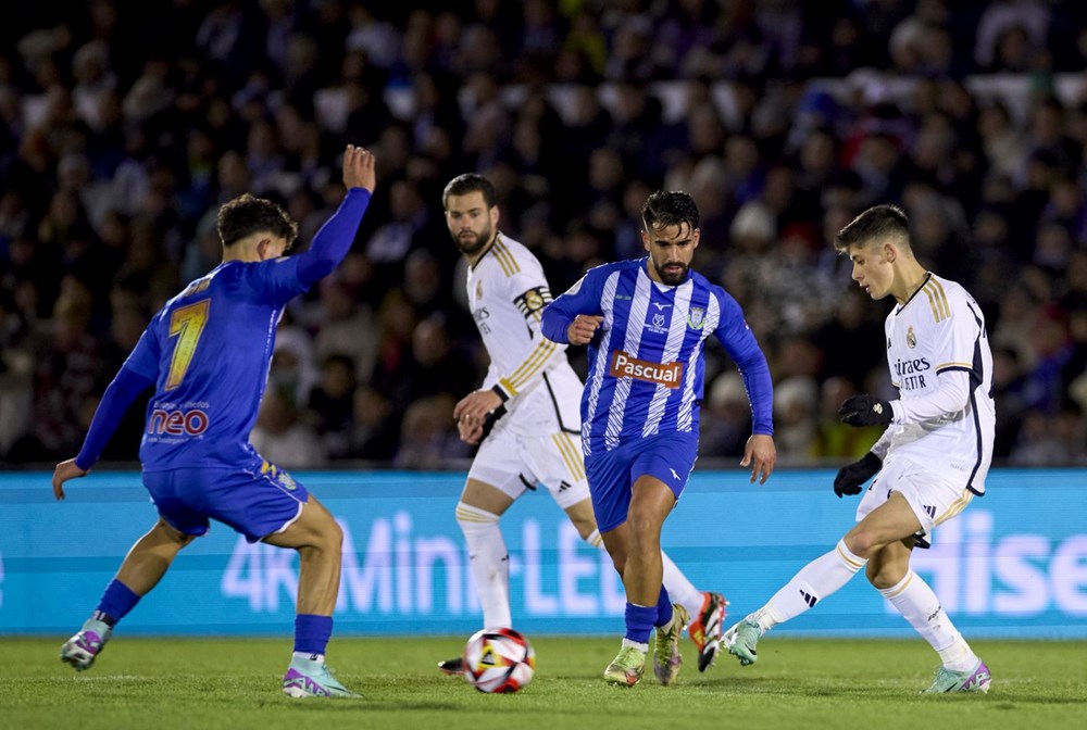 Arda Güler ilk maçta Real Madrid taraftarını mest etti! "Olağanüstü oyun görüşü" - 11