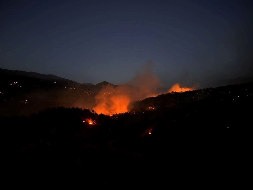 Turizm cenneti Kemer'de orman yangını - 22