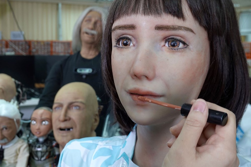 Robot Sophia'ya kardeş geldi: Robot hemşire Grace - 2