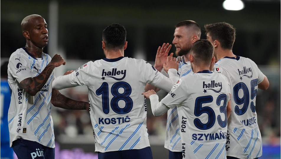 Fenerbahçe bu sezon derbi kazanamadı