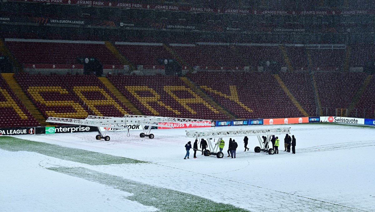 Galatasaray-AZ Alkmaar maçı oynanacak mı? Kar yağışı beklenenen maça saatler kala son durum!