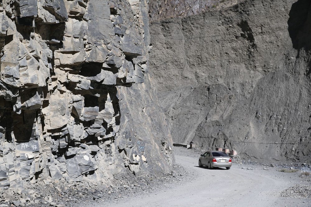 Dünyanın en tehlikeli yollarından Karakurum Geçidi: 1000'i aşkın kişiyi öldürdü - 8