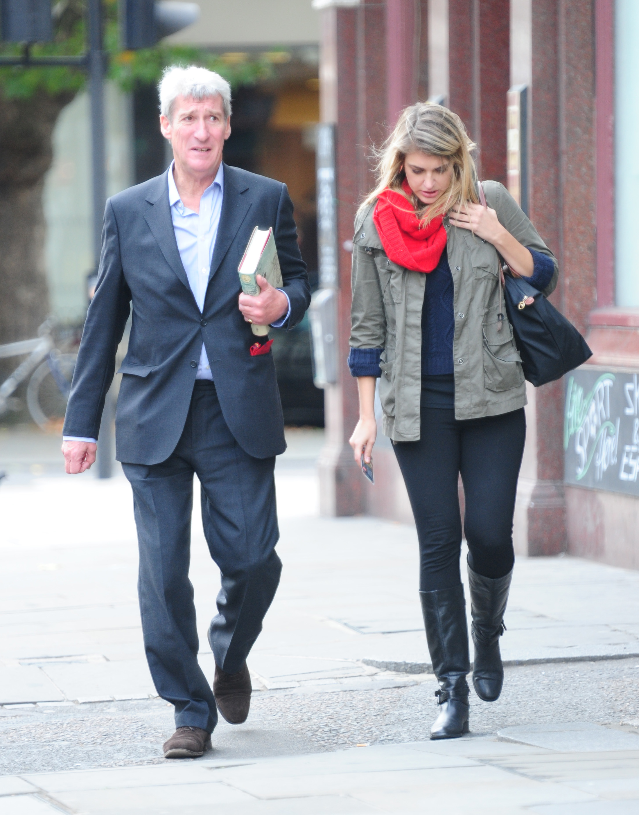 Şafak pakdemir erkek mi