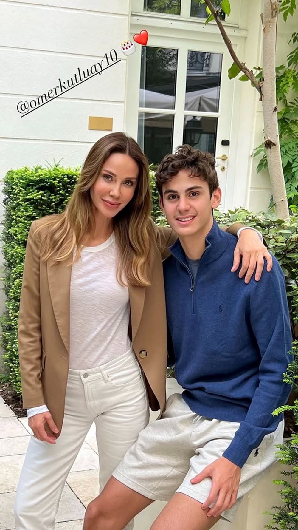 Demet Şener's Run to Ömer: "I Came Running to You Today" 75 HtGi7id k0