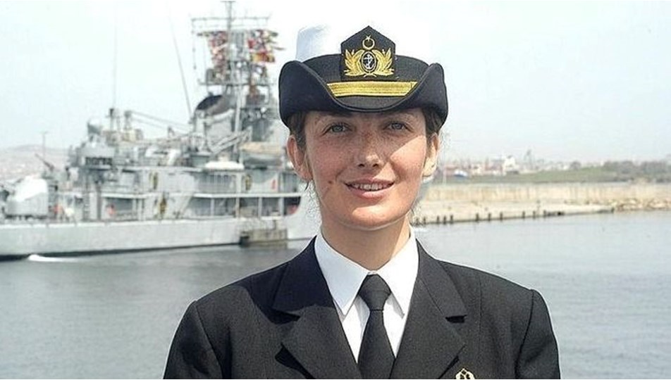 Gökçen Fırat kimdir? İlk kadın Amiral Gökçen Fırat kaç yaşında, hangi  görevlerde bulundu? - Son Dakika Türkiye Haberleri| NTV Haber