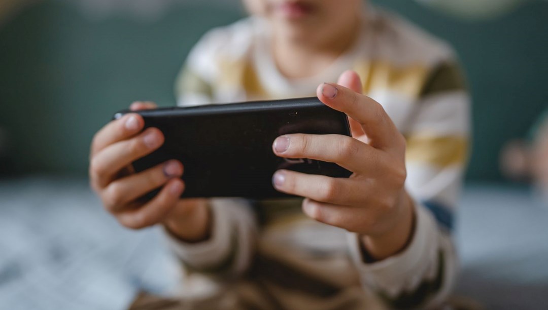 İtalya'da çocuklara sosyal medya yasağı tartışması: "Öğrenme güçlüğü vakalarında artış var"