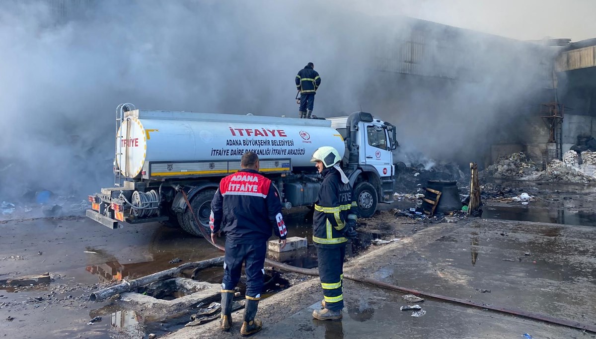 Plastik ve geri dönüşüm fabrikalarında yangın sonrası 'zehir' tehlikesi