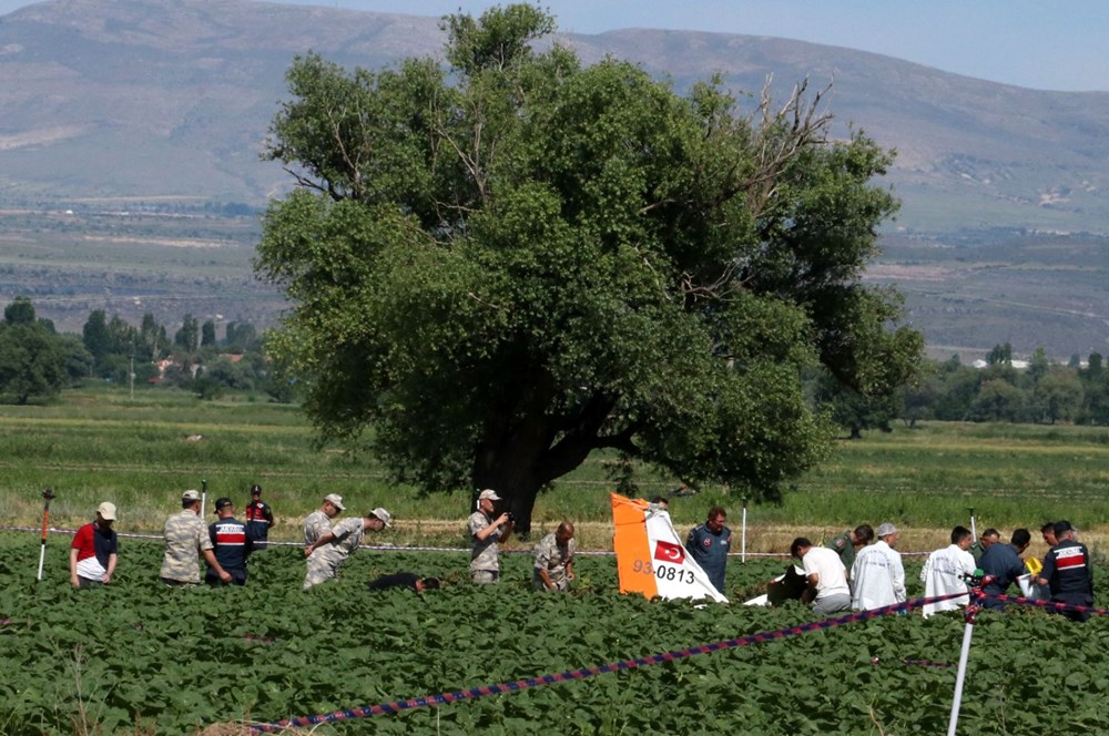 Eğitim uçağı neden düştü ? | Şehit olurken 20 kişiyi kurtardılar - 6