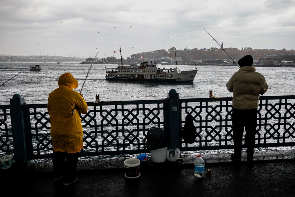 Kar
İstanbul’un kapısında! Yalancı bahar bitiyor, pazar günü sıcaklık aniden
düşecek - 1