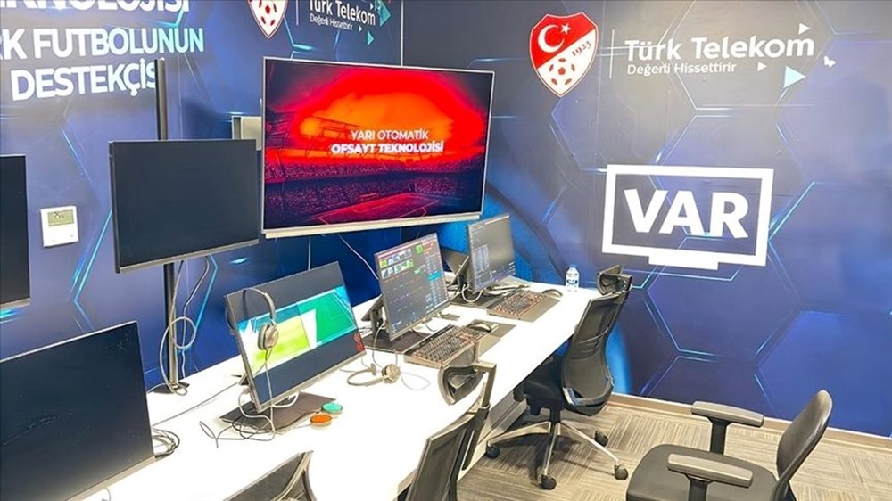 Türk futbolunda yeni VAR dönemi: Tüm maçlara yabancı hakem gelebilir - 4