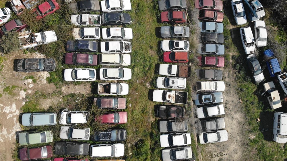 Milyonluk araçlar yediemin otoparklarında çürüyor - 3