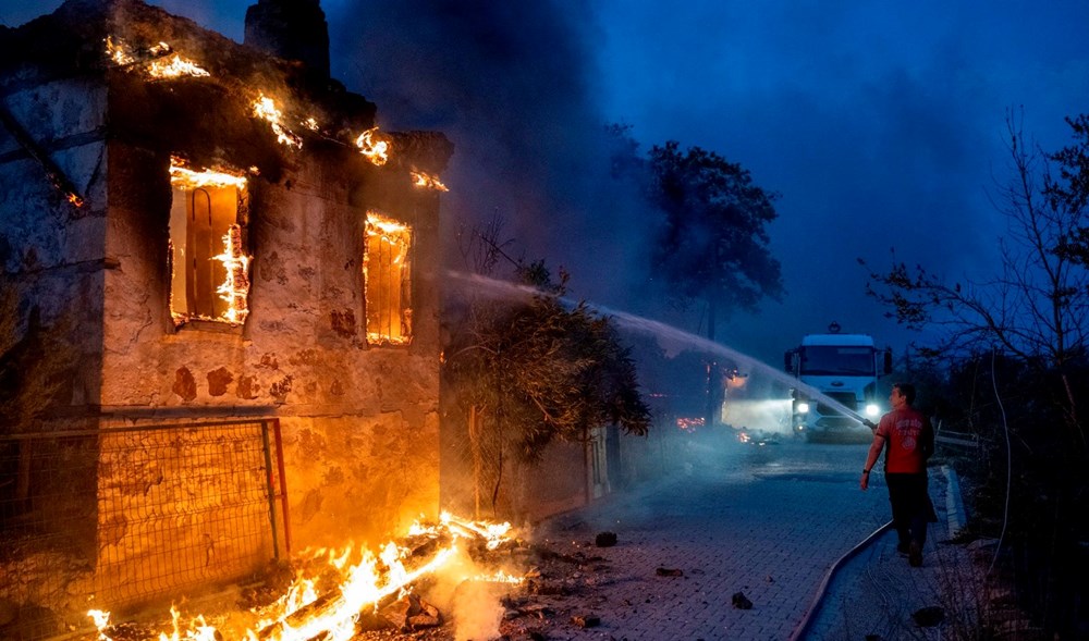 Mersin ve Hatay'da orman yangını: 2 bin 966 kişi tahliye edildi - 3