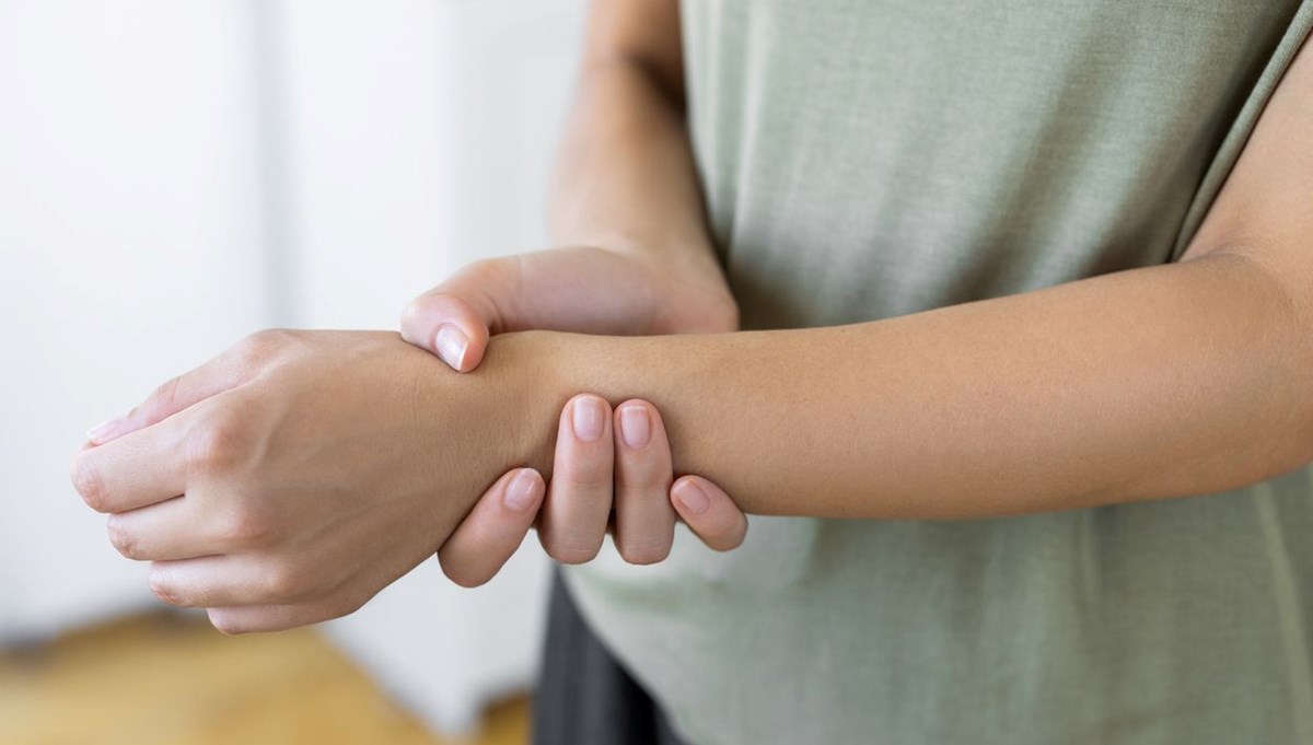 Vücut neden uyuşur: Kalp sağlığının kötü olduğuna işaret eder mi? Vücut neden uyuşur: Kalp sağlığının kötü olduğuna işaret eder mi?