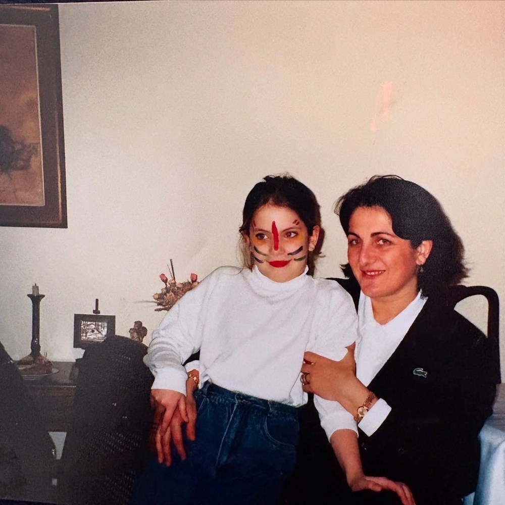 Ünlü isim geçmişe götürdü: "Oyuncu olacağını nasıl anlamadın" (Ünlülerin çocukluk ve gençlik halleri) - 2