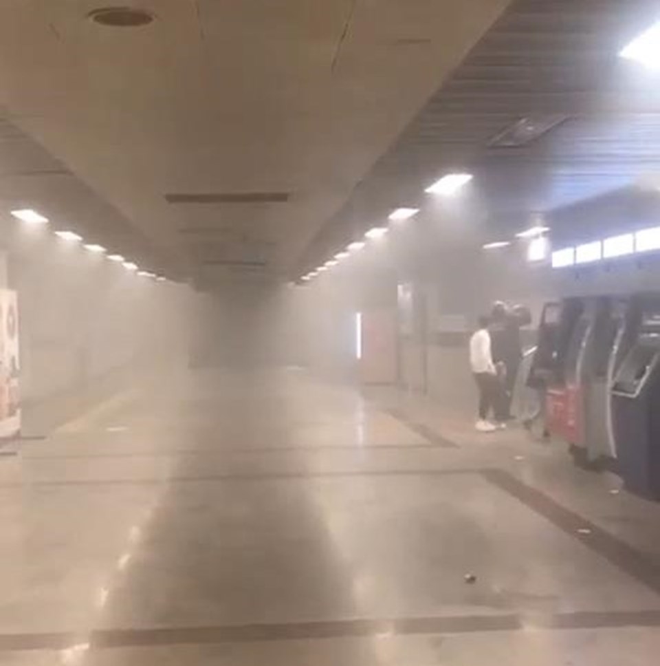 Taksim metro istasyonunda yangın - 1