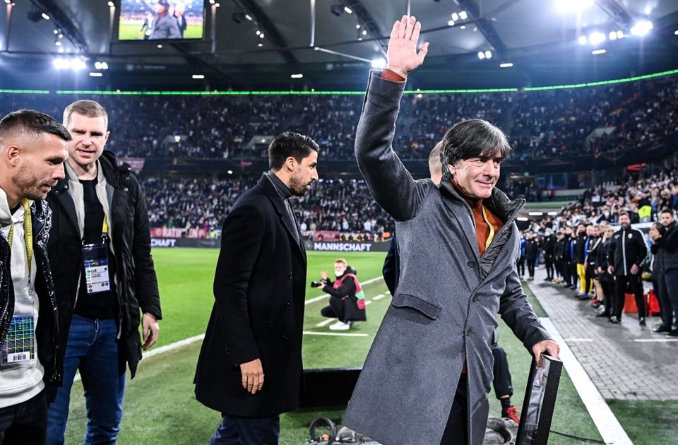 Almanya Futbol Federasyonu eski teknik direktör Löw'e veda etti - 1