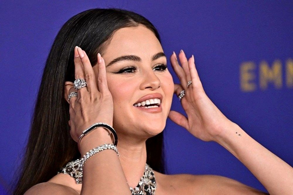 Selena Gomez'in Yeni Havası Ortamı Salladı! 75