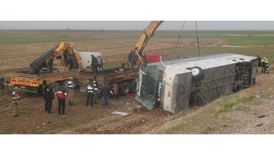 silopi de otobus devrildi 9 olu 38