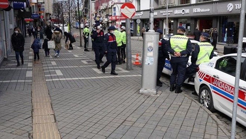 Türkiye'de corona virüs: Salgınla geçen bir yılda neler yaşandı? - 9