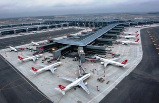 Istanbul Havalimani Nda Pankartla Yolcu Karsilama Sona Erdi Ntv