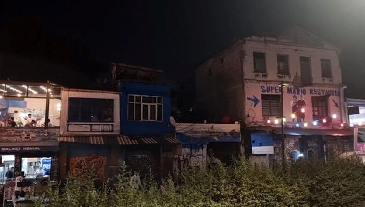 Karaköy'deki tarihi handa yangın Karaköy'deki tarihi handa yangın