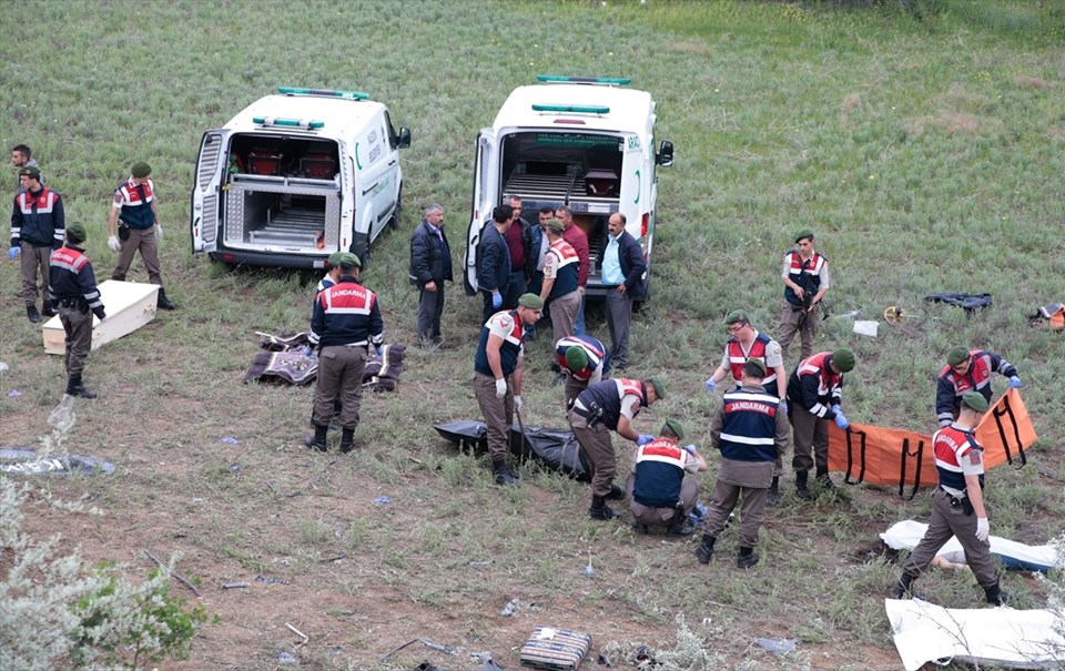 Ankara'da yolcu otobüsü devrildi: 8 ölü, 34 yaralı - 2