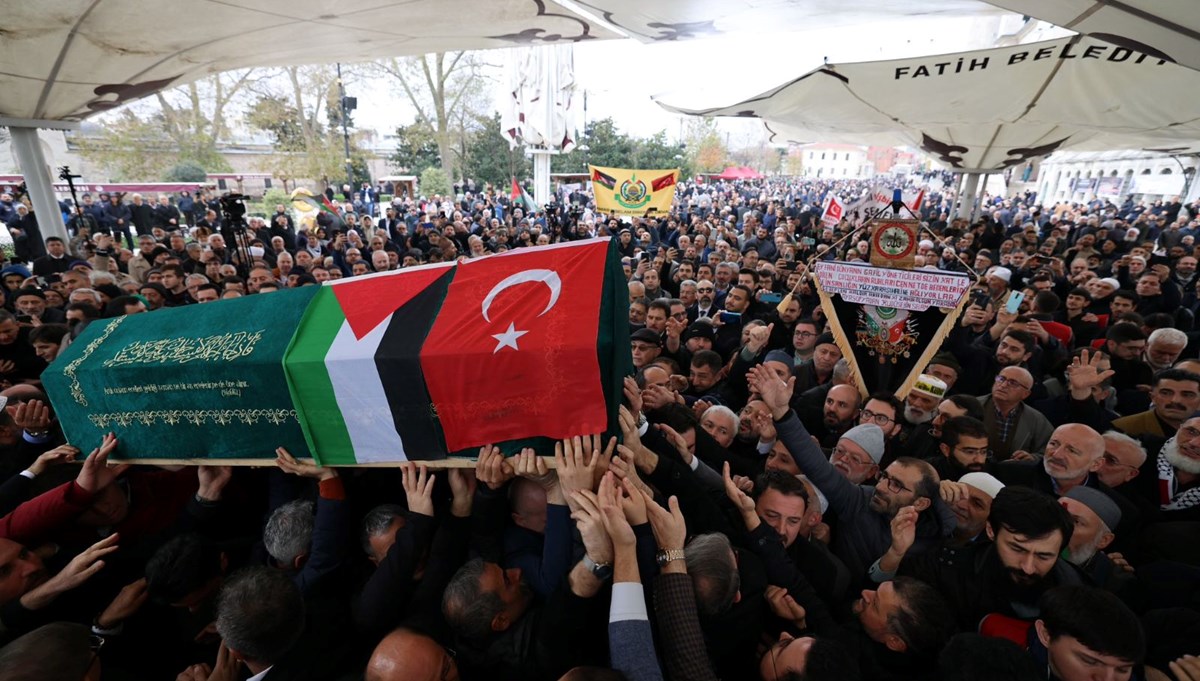 Meclis’te fenalaşıp yaşamını yitiren Saadet Partili Hasan Bitmez son yolculuğuna uğurlandı Meclis’te fenalaşıp yaşamını yitiren Saadet Partili Hasan Bitmez son yolculuğuna uğurlandı