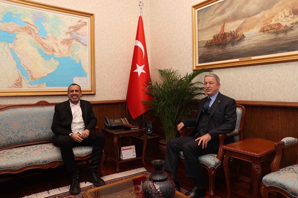 Haluk Levent'ten Mehmetçik Vakfı'na 150 bin TL: Milli Savunma Bakanı Hulusi Akar ile görüştü - 1
