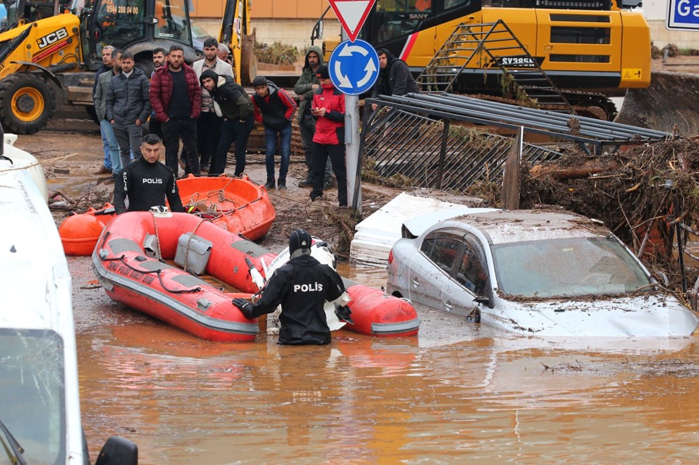 Şanlıurfa ve Adıyaman'ı sel vurdu: 15 can kaybı - 9