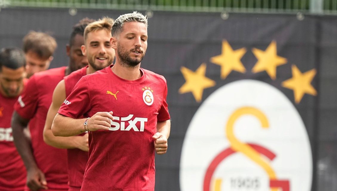 Mertens Galatasaray'a veda ediyor: Dünyaca ünlü teknik direktörün yanında hocalığa ilk adım!