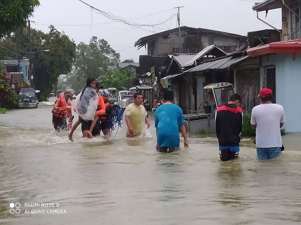 Tropikal Megi Kasırgası Filipinler'i vurdu: En az 42 ölü - 8