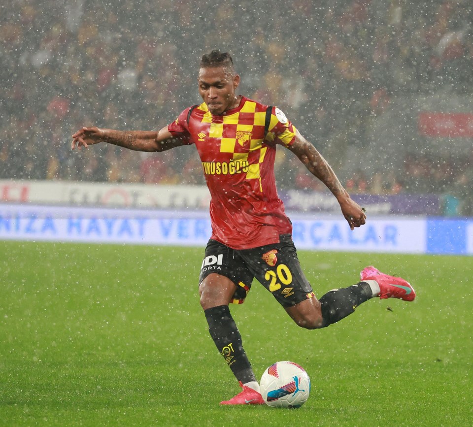 Süper Lig'de parladı, Bundesliga takımlarını peşine taktı: Göztepe'de Romulo derken sürpriz isme kanca - 1