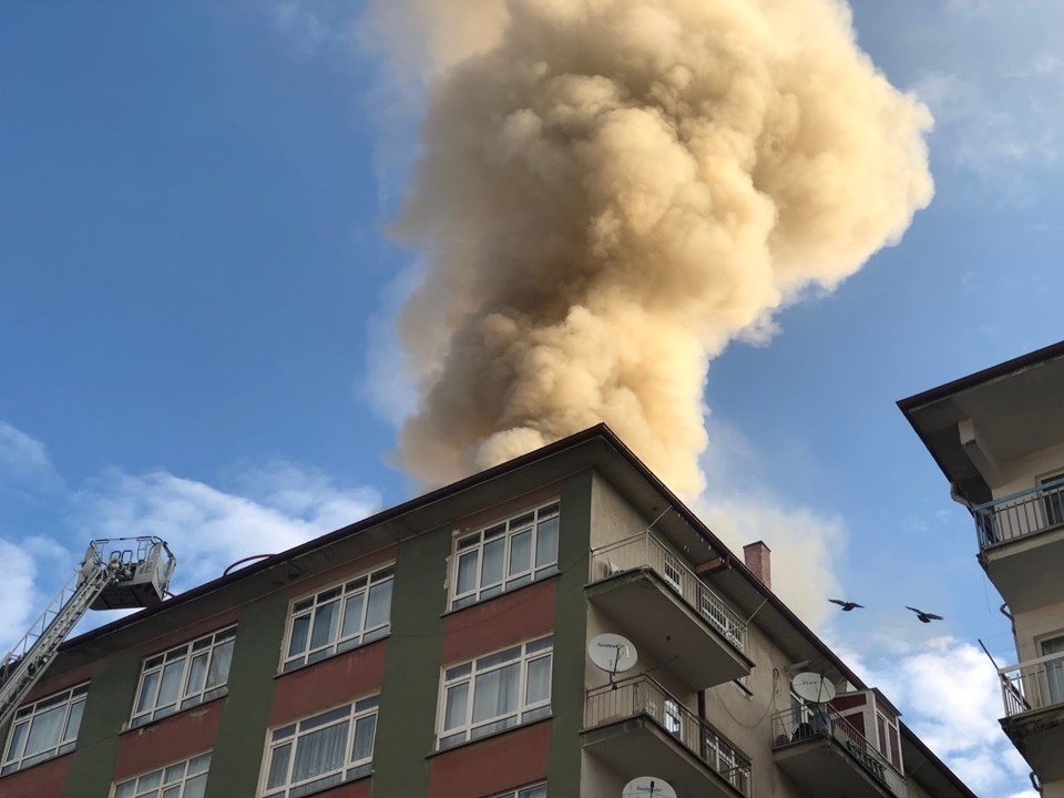 Ankara'da korkutan yangın - 1