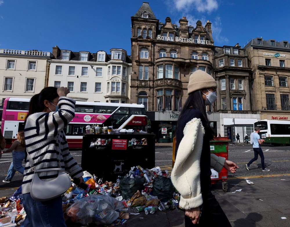 İskoçya'nın başkenti Edinburg'ta sokakları çöp kapladı: Fare istilası endişesi - 2