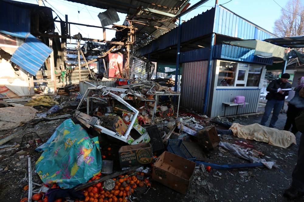 Donetsk'te pazarda patlama: 27 kişi öldü - 4