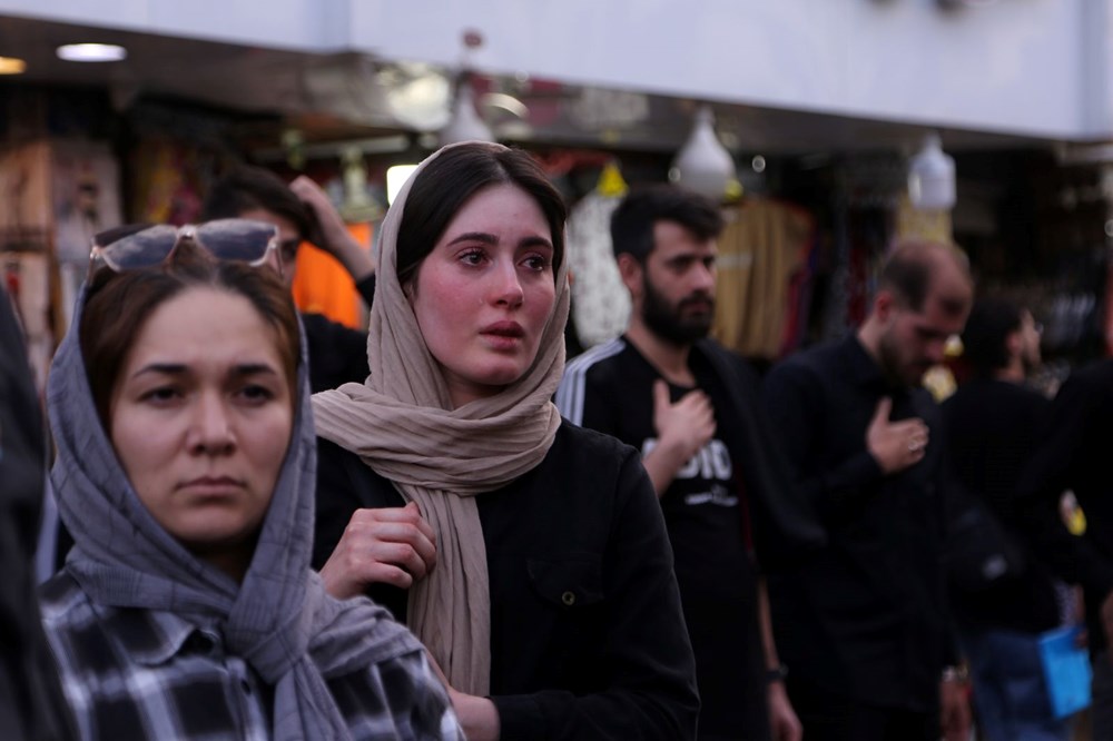 İran Reisi'nin yasını tutuyor - 21