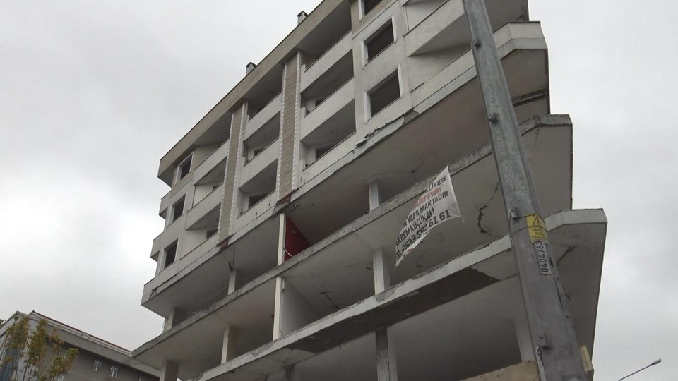 İstanbul'da şüpheli ölüm: 7 katlı binadan düşen kadın hayatını kaybetti - 2