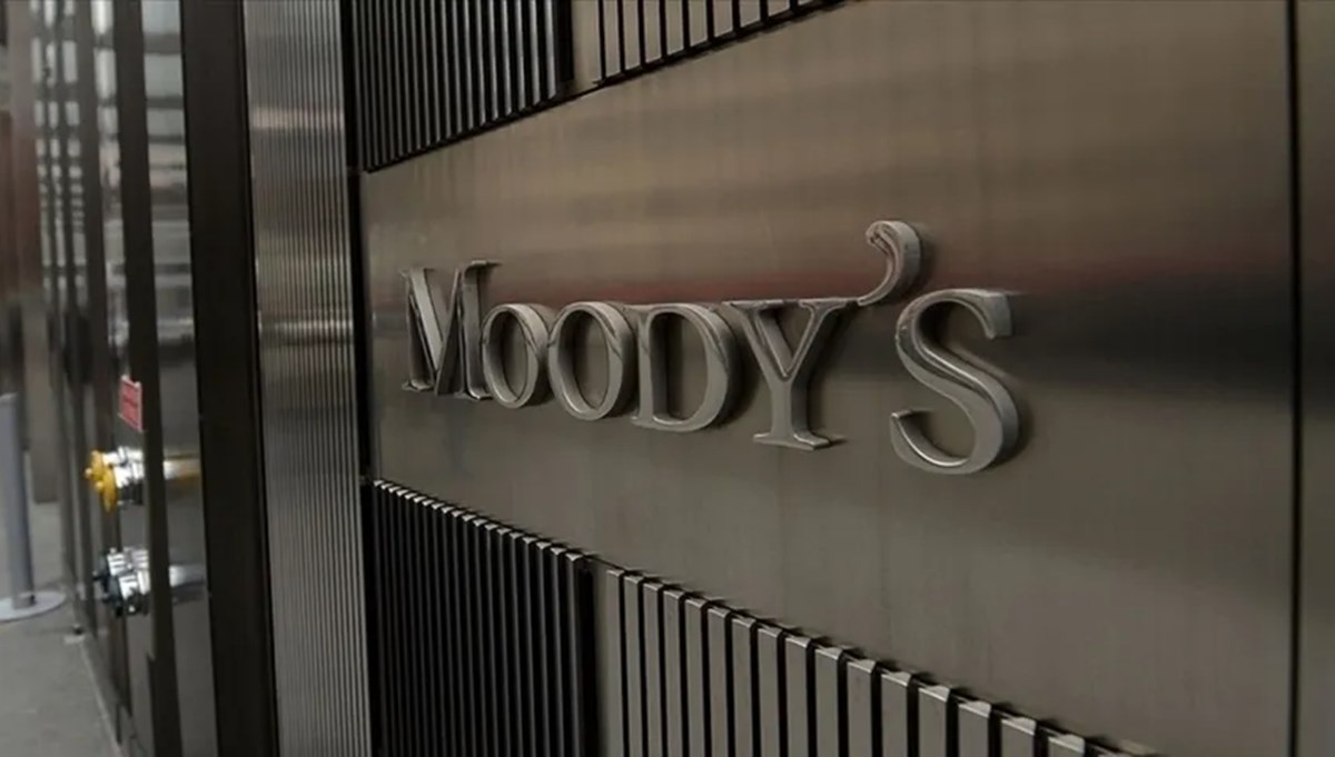 Moody's ABD'li 10 bankanın notunu düşürdü
