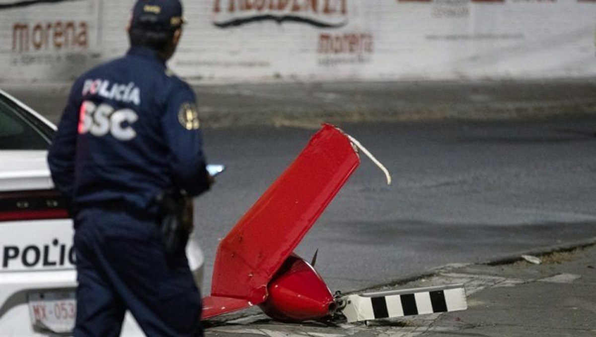Meksika'da helikopter düştü: 3 ölü
