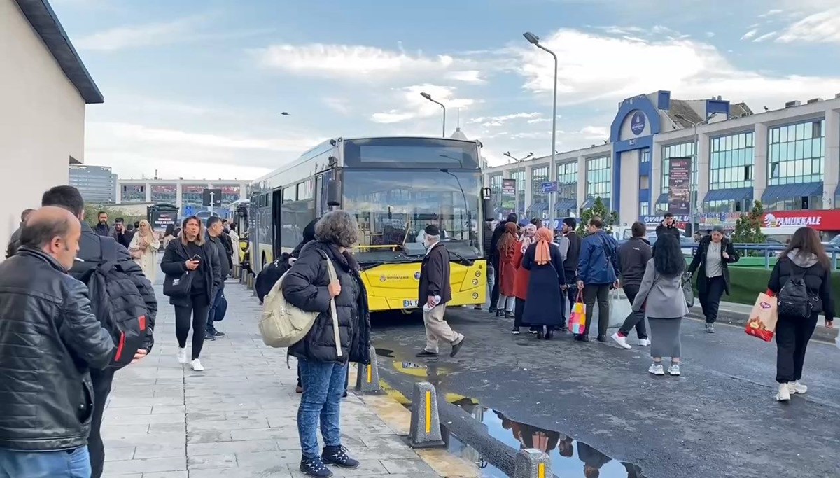 İstanbul’da metro hattında bakım çalışması | Yolcular İETT otobüsleriyle taşınıyor