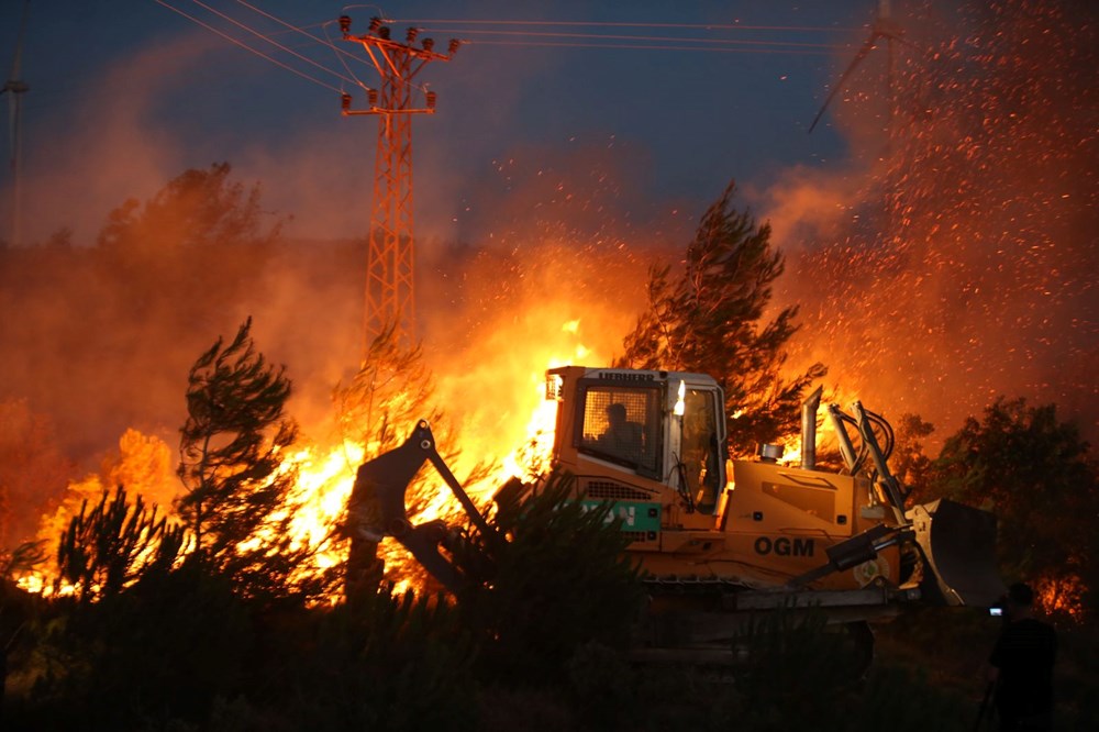 İzmir'in Selçuk ve Menderes ilçelerinde yangın: Ekiplerin müdahalesi sürüyor - 14