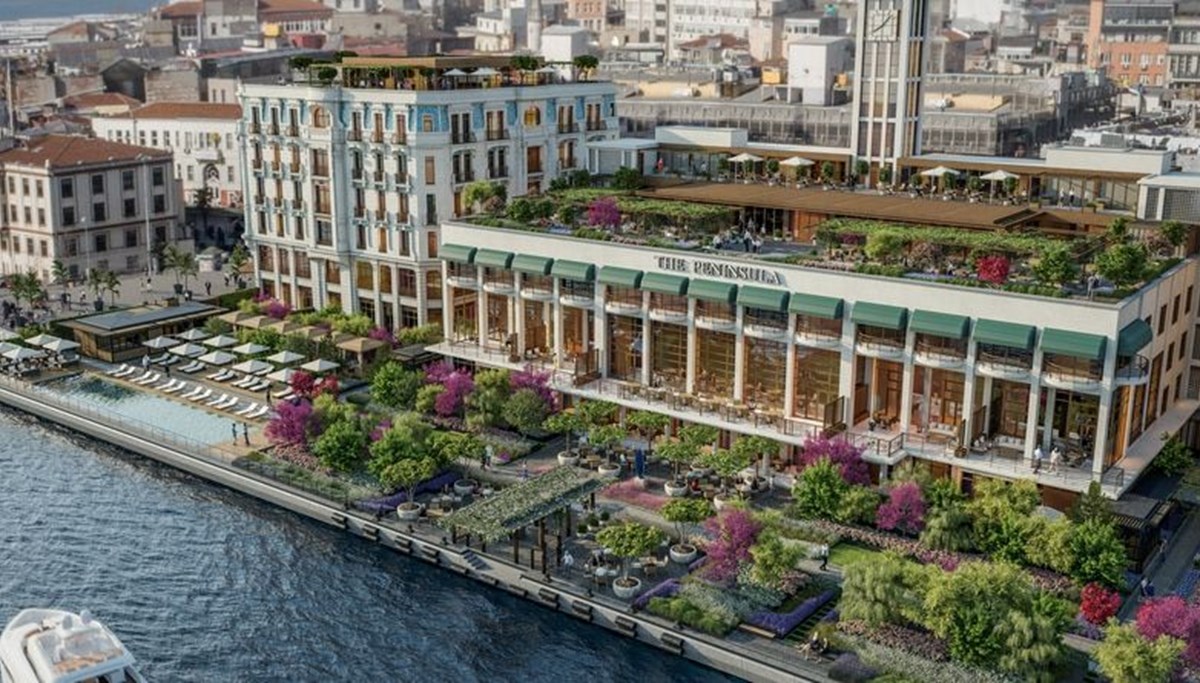 Boğaz manzarası ve Bauhaus tasarımıyla şehrin yeni popüler mekanı: Peninsula Istanbul