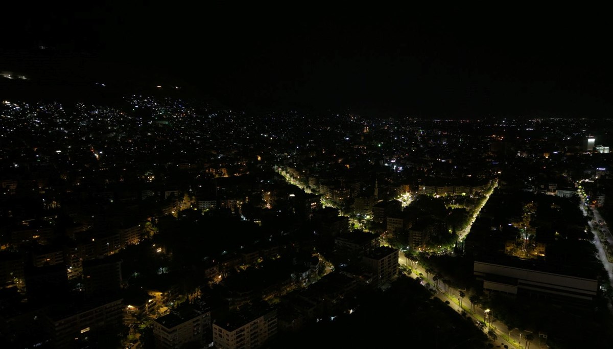 İsrail Suriye'yi vurdu