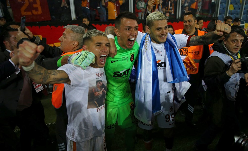 Süper Lig'de 2022-2023 sezonu şampiyonu Galatasaray - 33