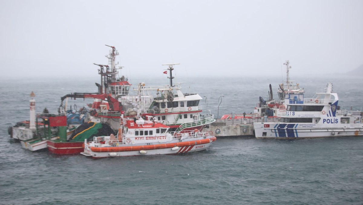 Çanakkale Boğazı fırtına nedeniyle transit gemi geçişlerine kapatıldı