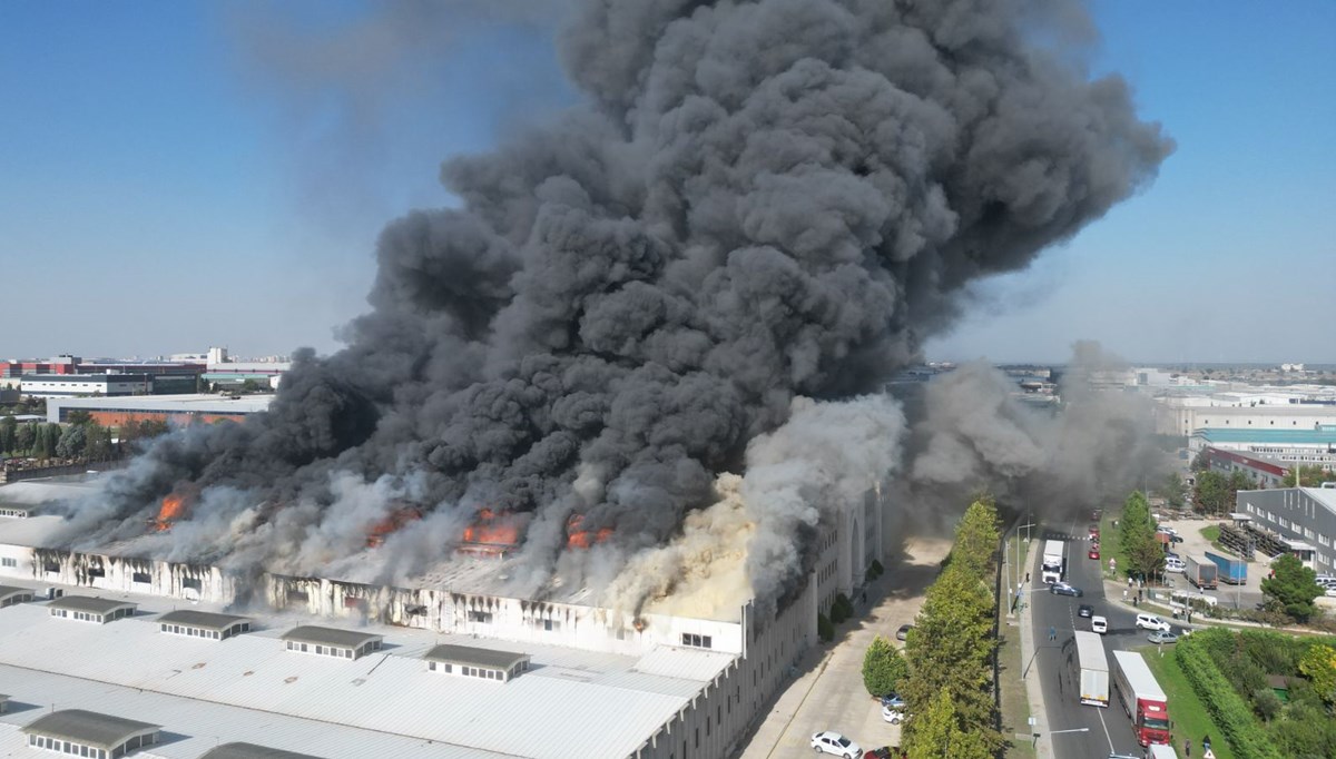 Çerkezköy’de deri fabrikasında yangın: Ekipler müdahale ediyor