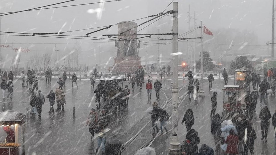 Meteoroloji'den İstanbul için kuvvetli kar uyarısı: Bu gece ve yarın kuvvetli kar sağanakları bekleniyor - 2