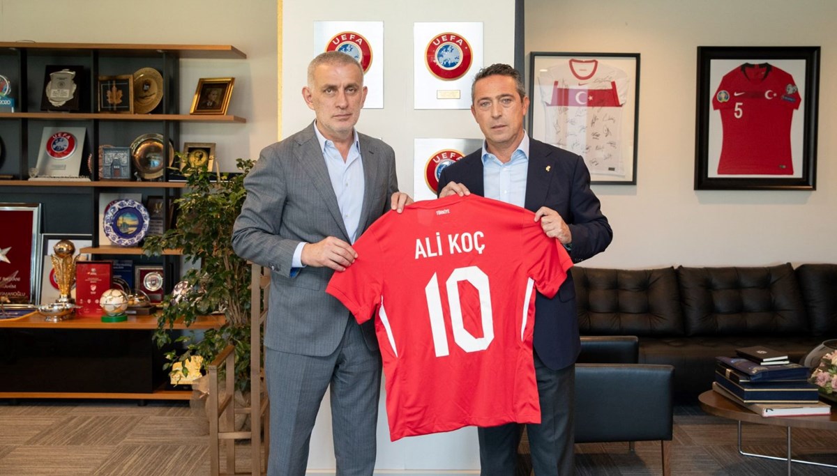 Ali Koç'tan TFF Başkanı Hacıosmanoğlu'na ziyaret Ali Koç'tan TFF Başkanı Hacıosmanoğlu'na ziyaret